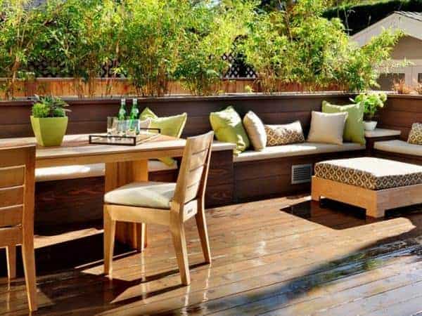 relaxation area with a wooden bench.