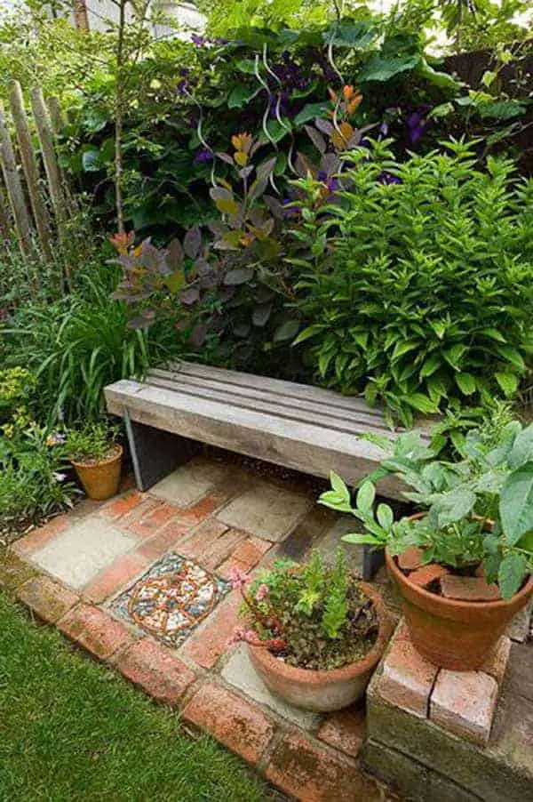 relaxation area with a wooden bench.