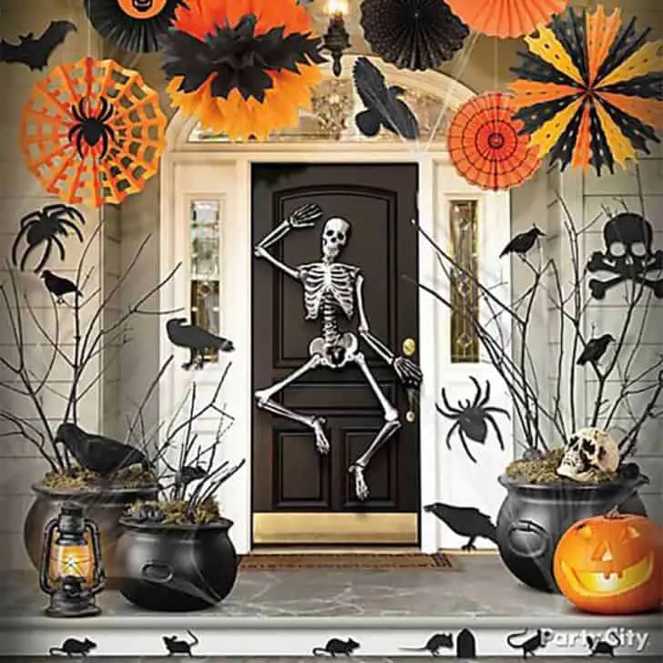 27 Best Outdoor Halloween Decorations 44 - Garden Decor