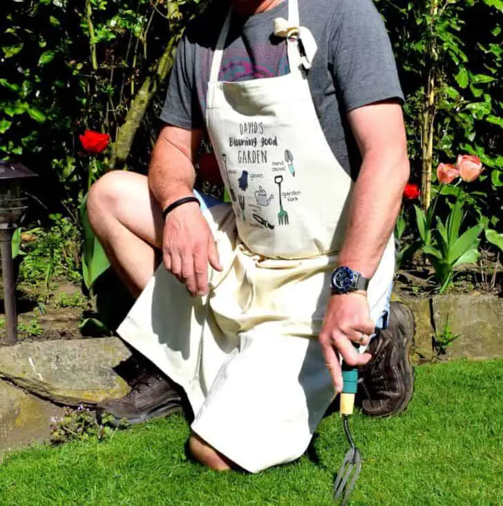 Top 7 Clothing and Accessory Items Every Gardener Should Have 19 - Garden Tools