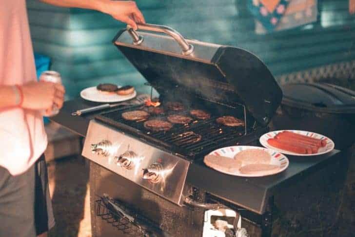 What To Choose: Gas Or Charcoal Grill? 5 - Fire Pits & Grills