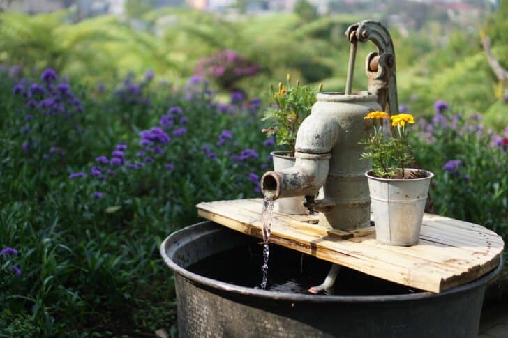 How to Create a Truly Stunning Garden: Your Sure-Fire Guide to a Remarkable Refuge 5 - Garden Decor